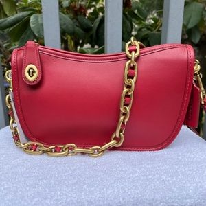 Coach Swinger Bag in Red Apple
